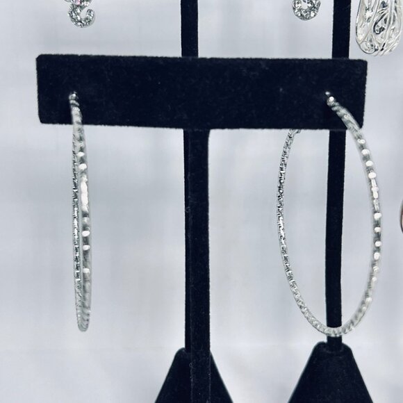 Lot of 5 Silver Tone Pierced Earrings (5838) - Picture 5 of 9